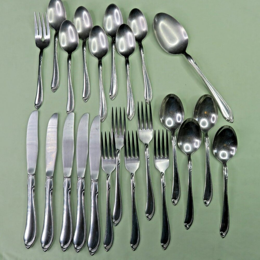Oneida Whispering Sands Lot of 23 Pcs Soup Salad Forks Knives Teaspoon Serving